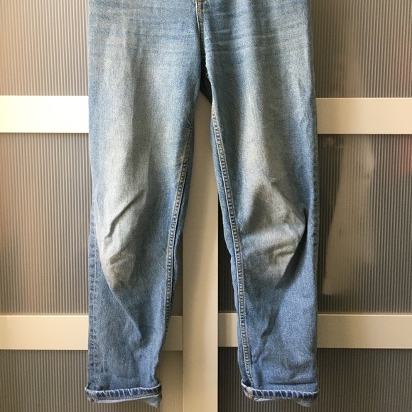 Mom Jeans - Picture 2 of 6